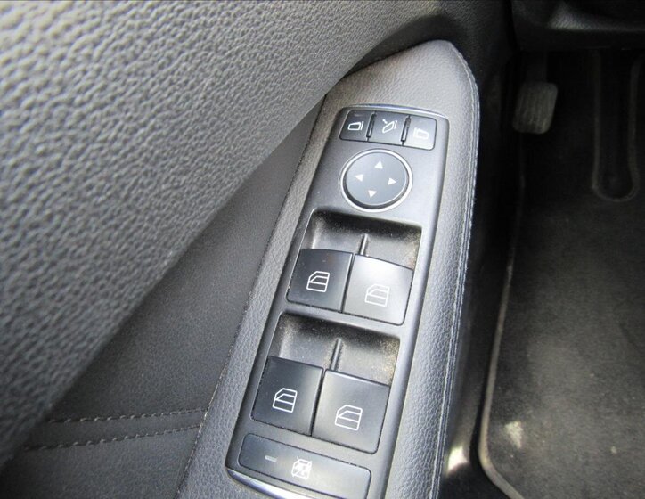 Mercedes-Benz Třídy E Kombi 1,8 l 135 kw