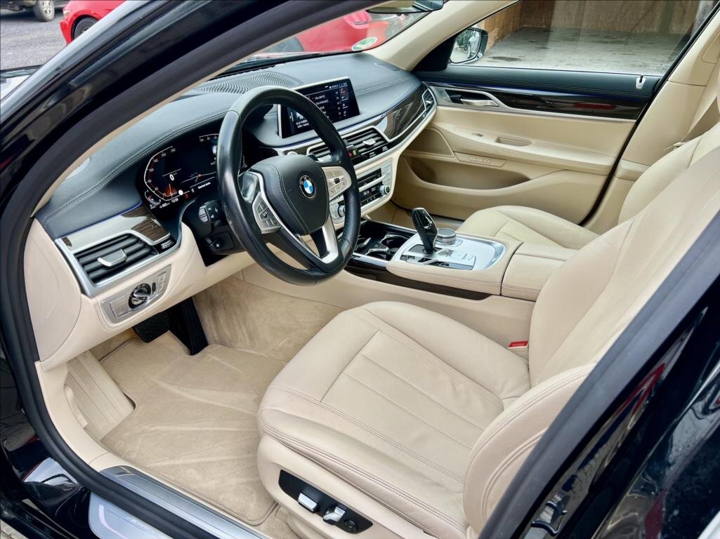 BMW Řada 7 Ostatní 3,0 l 210 kw