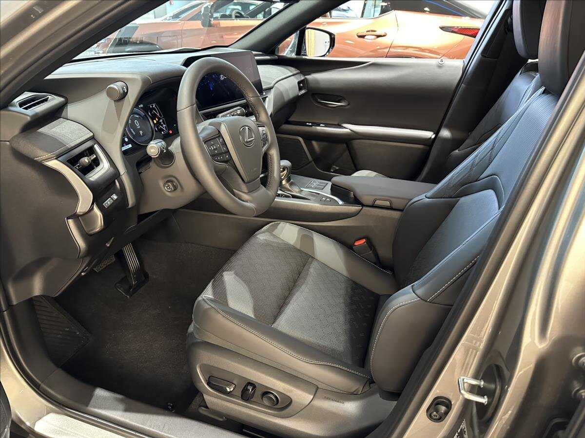 Lexus UX 250h SUV 2,0 l 135 kw