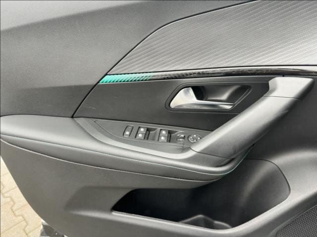 Peugeot 2008 SUV 0,0 100 kw