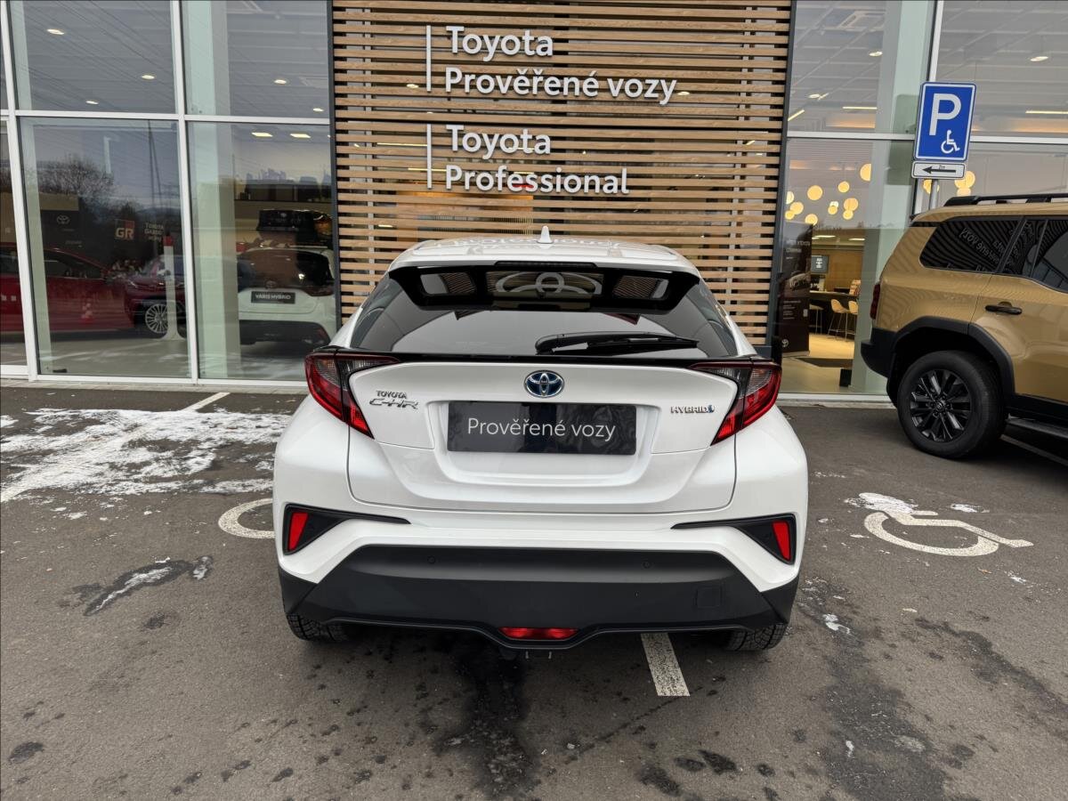 Toyota C-HR Hatchback 1,8 l 72 kw