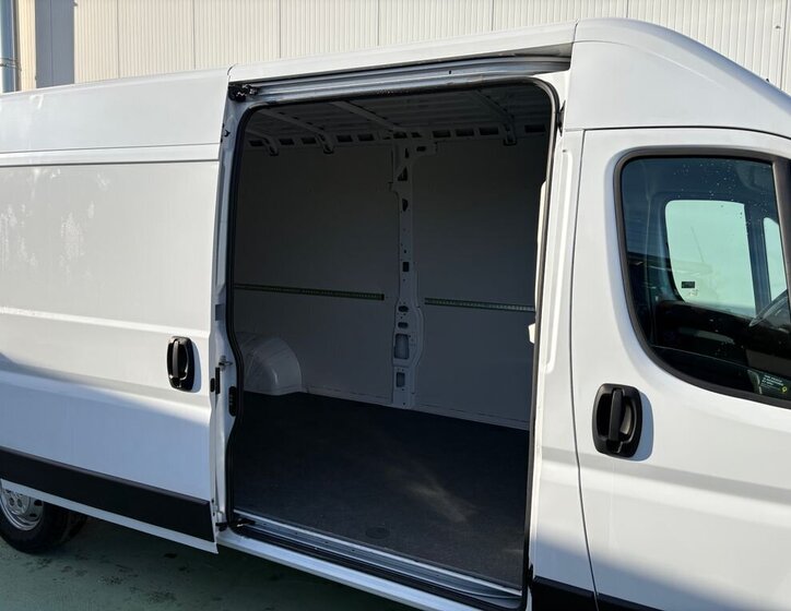 Opel Movano Skříň 2,2 l 103 kw