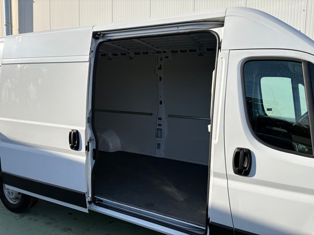 Opel Movano Skříň 2,2 l 103 kw