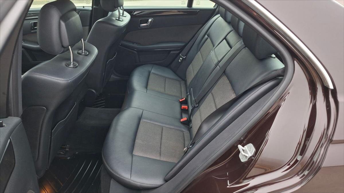 Mercedes-Benz Třídy E Sedan / Limuzína 3,0 l 170 kw