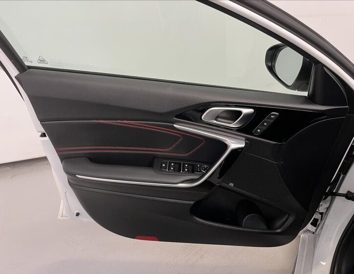 KIA ProCeed Kombi 1,6 l 150 kw