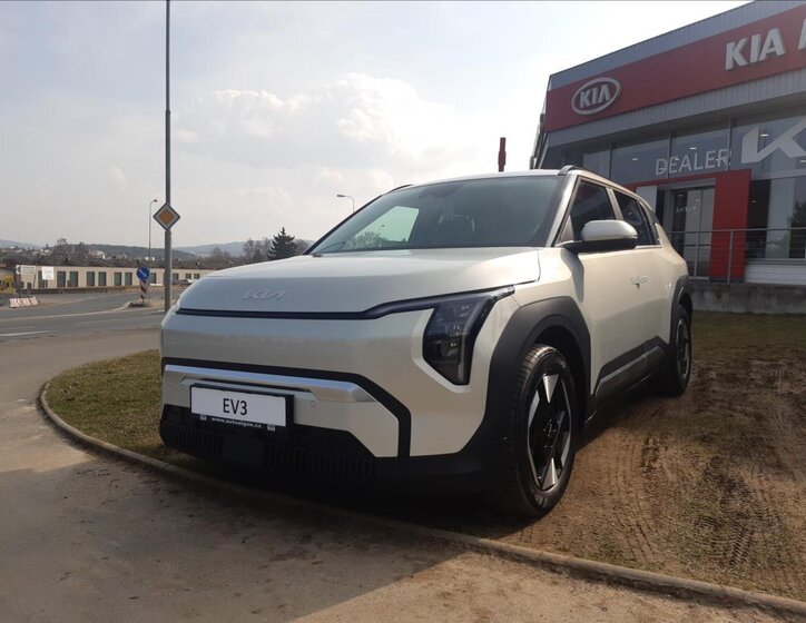 KIA EV3 SUV / Terénní 0,0 150 kw