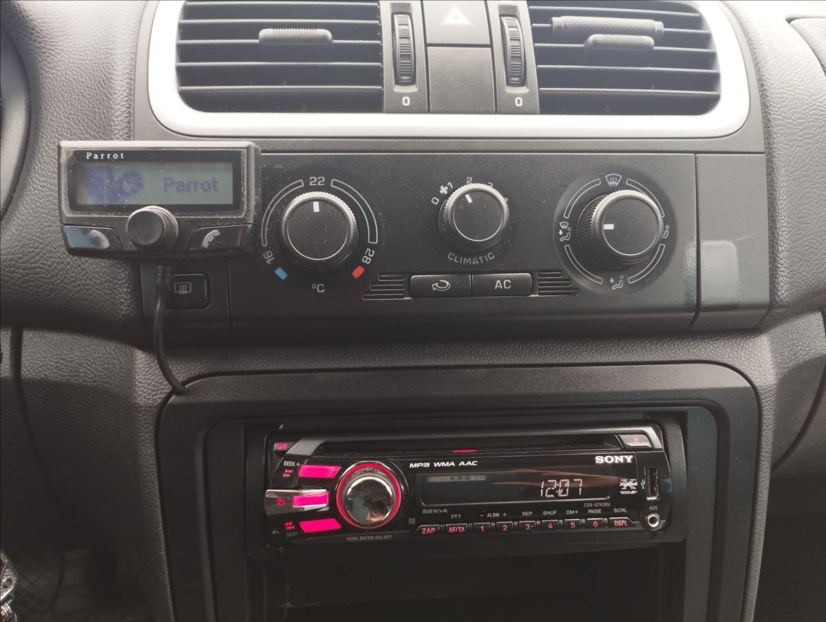 Škoda Roomster Kombi 1,2 l 51 kw