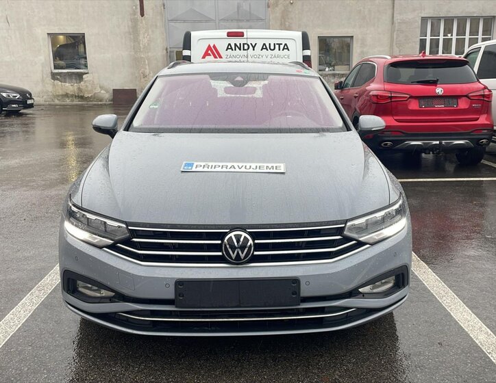 Volkswagen Passat 1