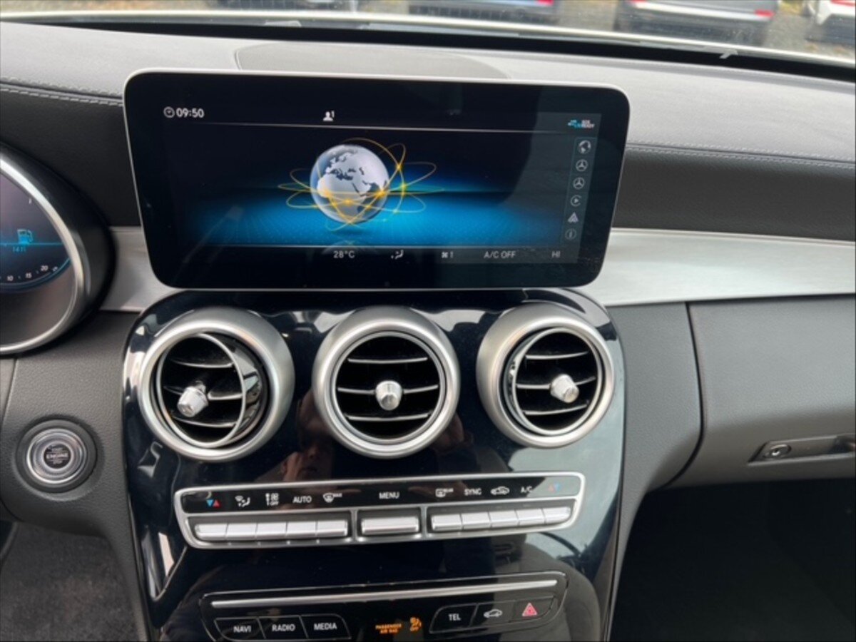 Mercedes-Benz Třídy C Kabriolet 2,0 l 180 kw