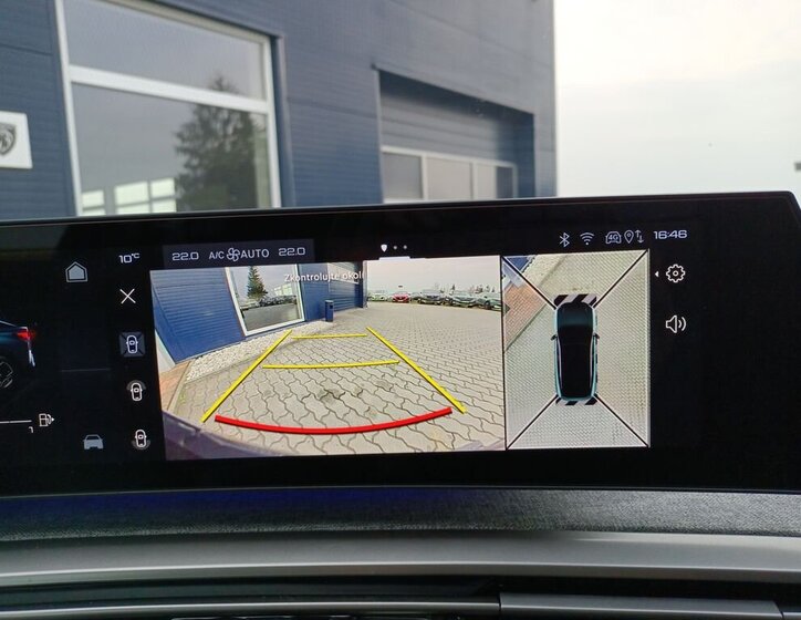 Peugeot 3008 SUV / Terénní 1,2 l 100 kw