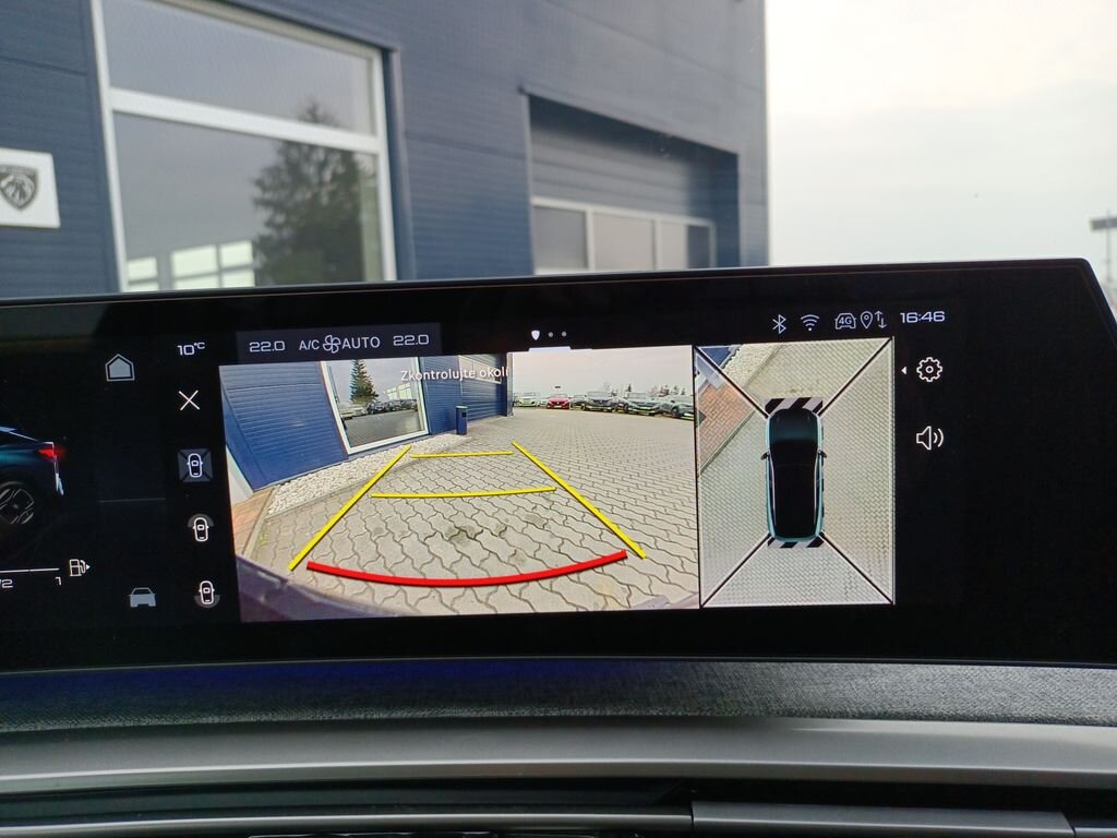 Peugeot 3008 SUV / Terénní 1,2 l 100 kw