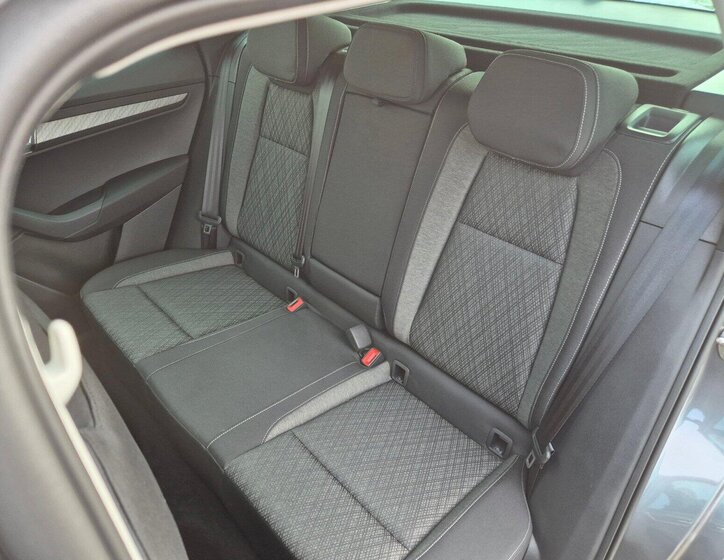 Škoda Karoq SUV 1,5 l 110 kw