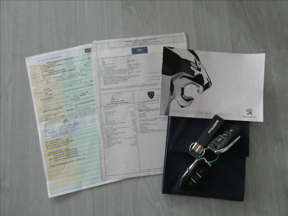 Peugeot 2008 SUV 1,2 l 96 kw