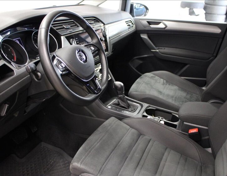Volkswagen Touran Kombi 1,5 l 110 kw