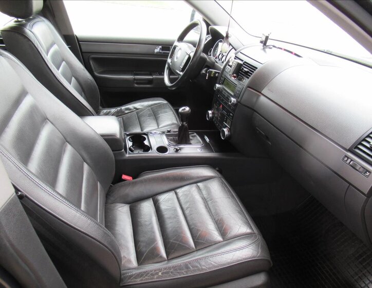 Volkswagen Touareg Kombi 2,5 l 165 kw