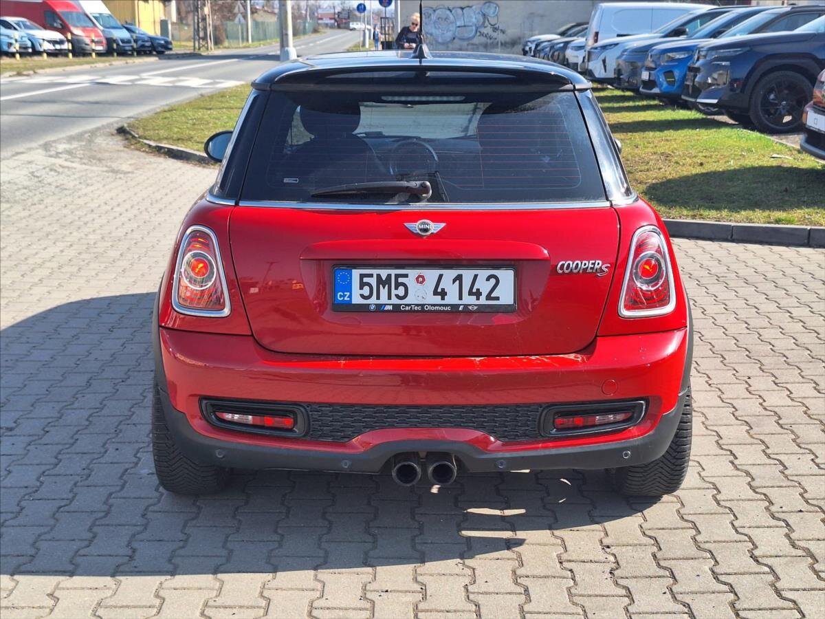 Mini Cooper Hatchback 1,6 l 135 kw