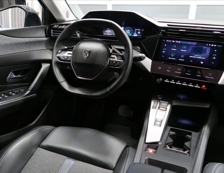 Peugeot 308 Kombi 1,5 l 96 kw