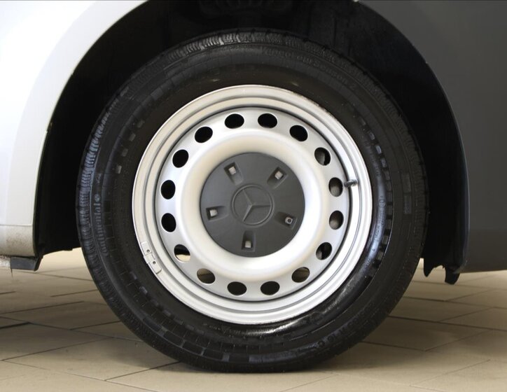 Mercedes-Benz Vito 25