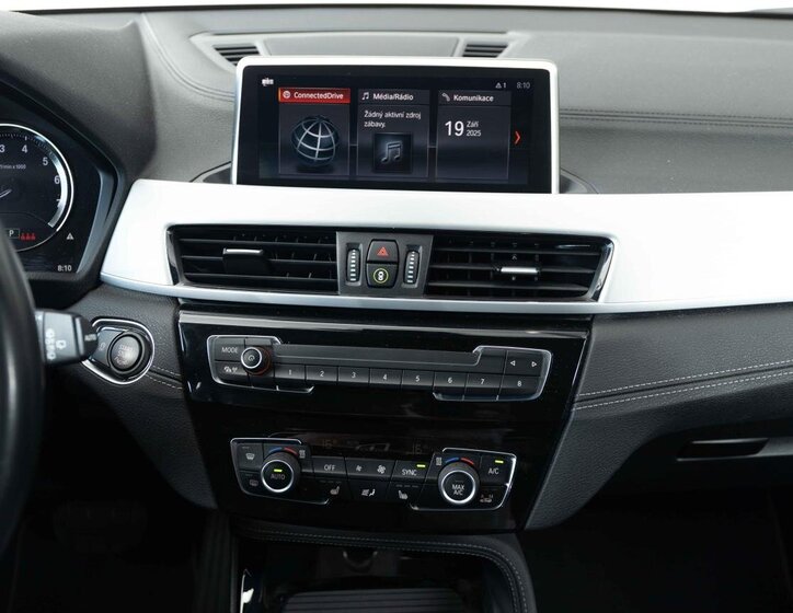 BMW X2 SUV 1,5 l 100 kw