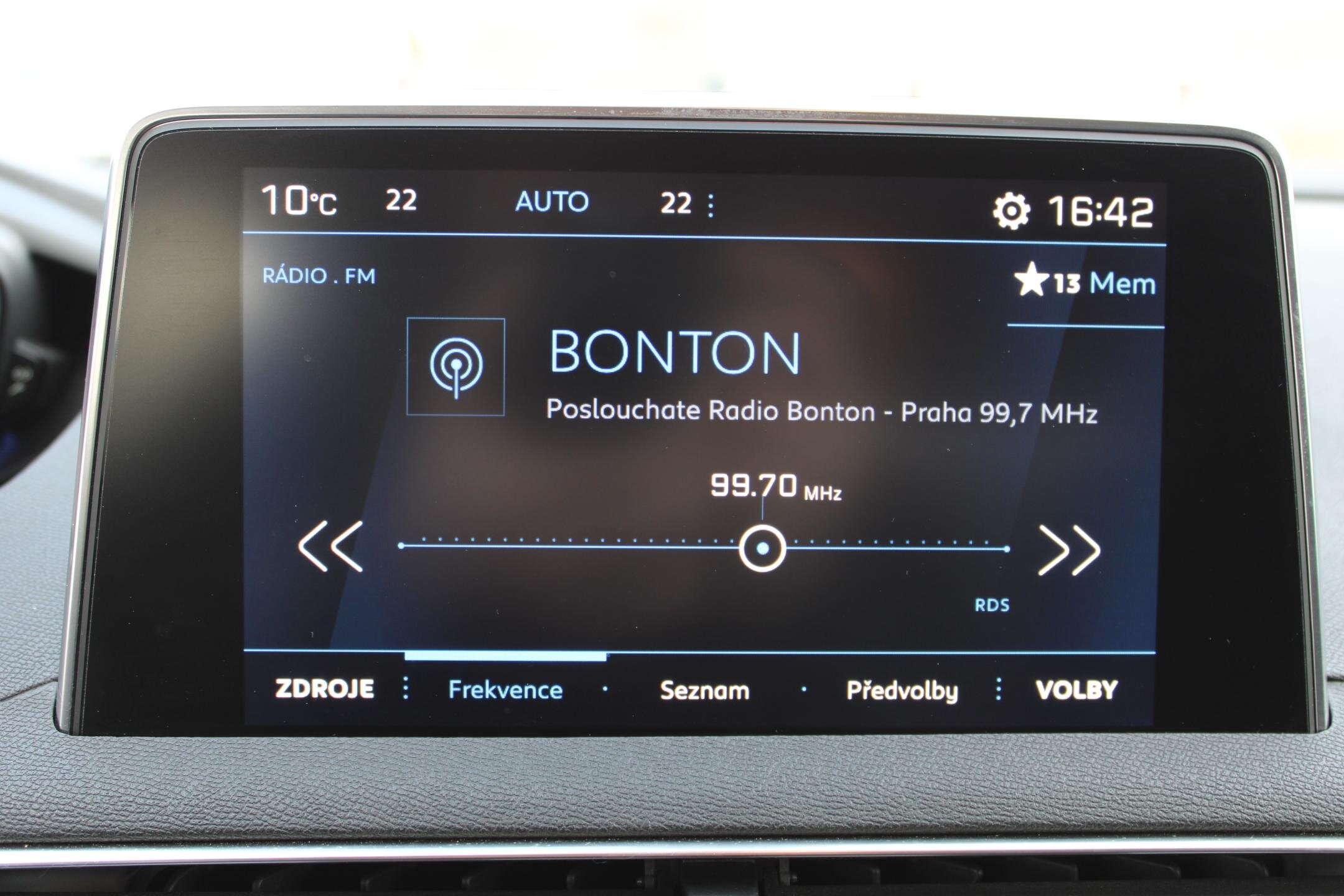 Peugeot 3008 SUV / Terénní 1,5 l 96 kw