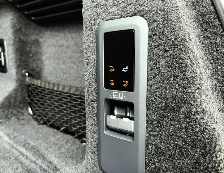 Land Rover Range Rover Sport SUV 3,0 l 221 kw