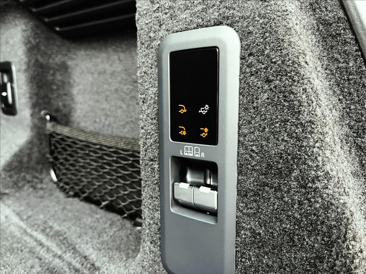 Land Rover Range Rover Sport SUV 3,0 l 221 kw