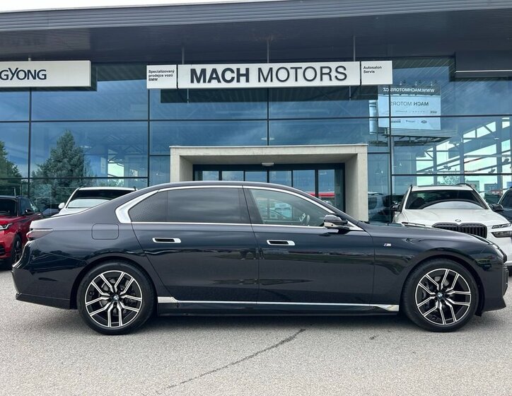 BMW i7 Sedan / Limuzína 0,0 400 kw