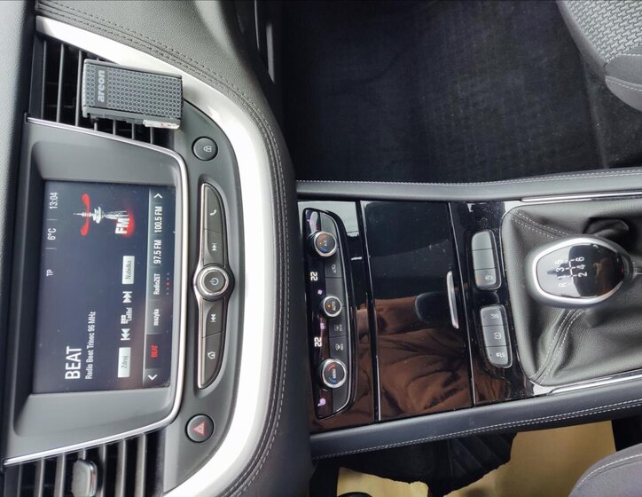 Opel Grandland X SUV 1,2 l 96 kw