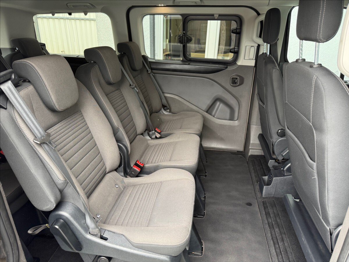 Ford Tourneo Custom MPV 2,0 l 96 kw
