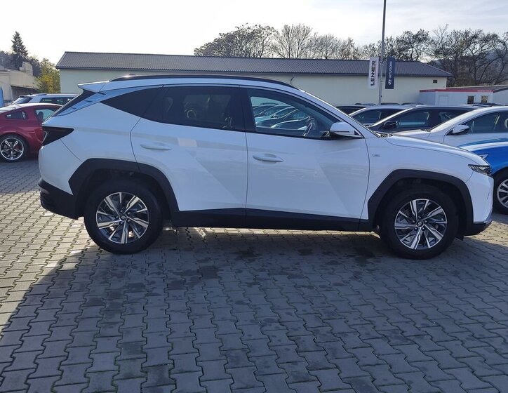 Hyundai Tucson SUV 1,6 l 100 kw