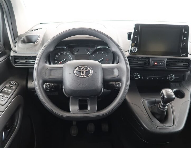 Toyota ProAce Kombi 1,5 l 96 kw