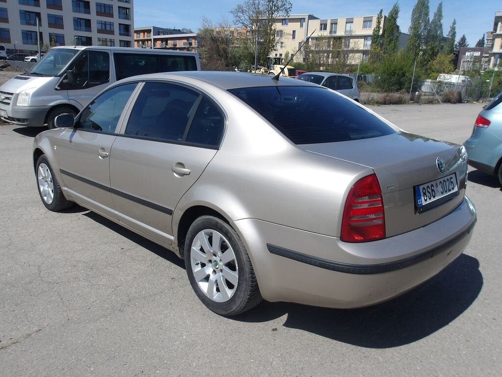 Škoda Superb Sedan / Limuzína 1,9 l 96 kw