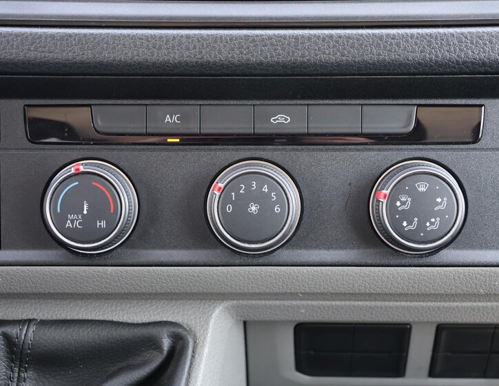 Volkswagen Crafter 28