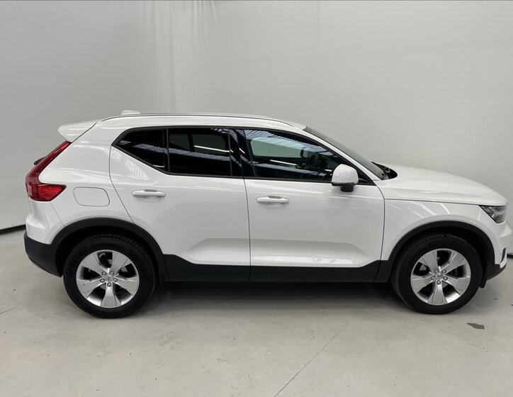 Volvo XC40 3
