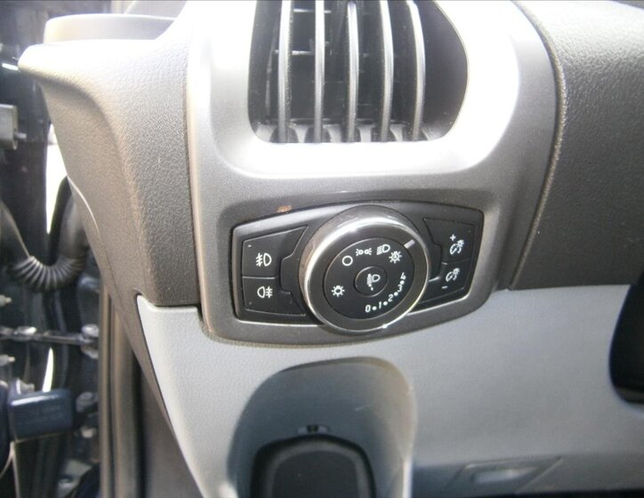 Ford Transit Custom 13