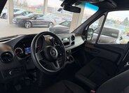 Mercedes-Benz Sprinter 11