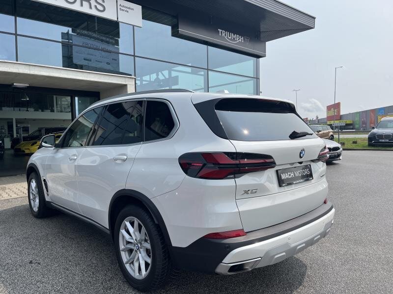 BMW X5 SUV 3,0 l 210 kw