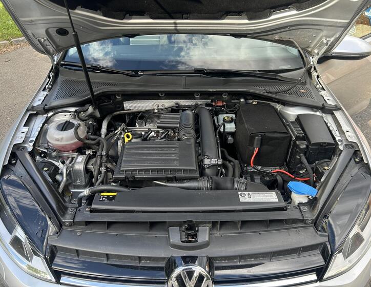 Volkswagen Golf 63