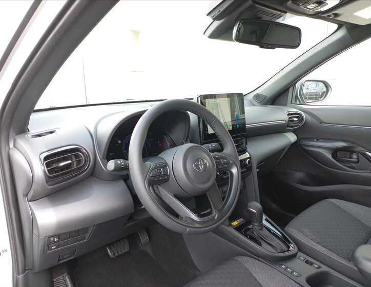 Toyota Yaris Cross CUV 1,5 l 68 kw