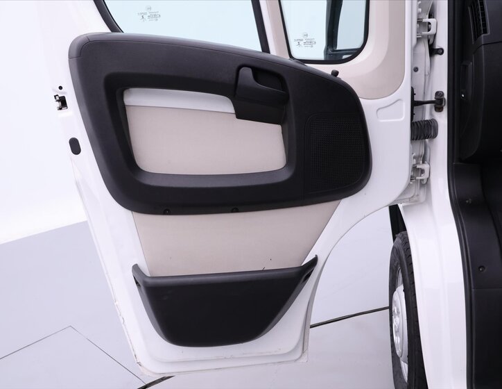 Peugeot Boxer 9