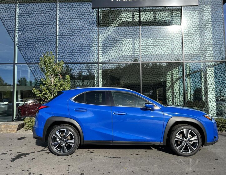 Lexus UX 250h CUV 2,0 l 135 kw