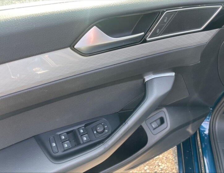 Volkswagen Passat Kombi 1,5 l 110 kw