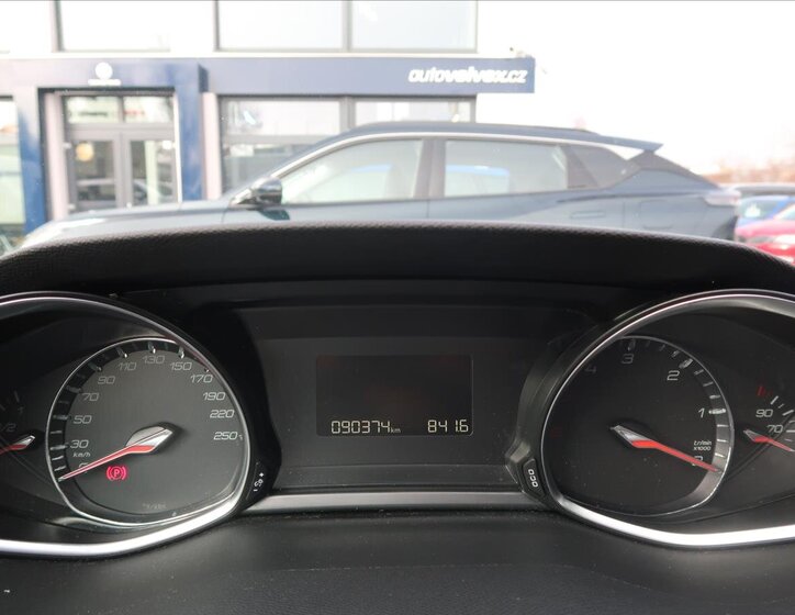 Peugeot 308 Kombi 2,0 l 110 kw