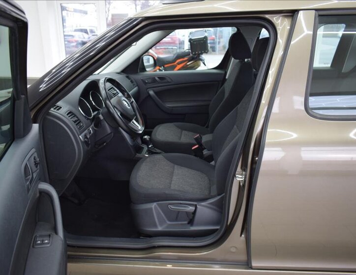 Škoda Yeti SUV / Terénní 1,2 l 77 kw