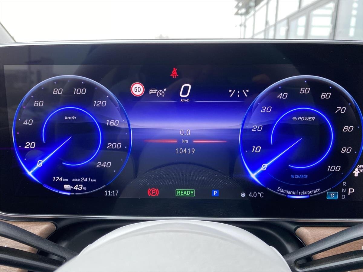 Mercedes-Benz EQS SUV / Terénní 0,0 265 kw