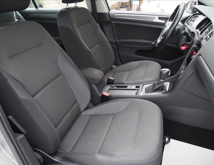 Volkswagen Golf Hatchback 1,6 l 85 kw