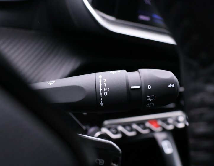 Peugeot 208 Hatchback 1,2 l 74 kw