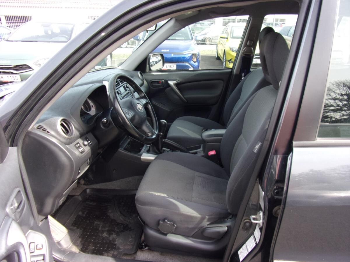 Toyota RAV4 Skříň 2,0 l 110 kw