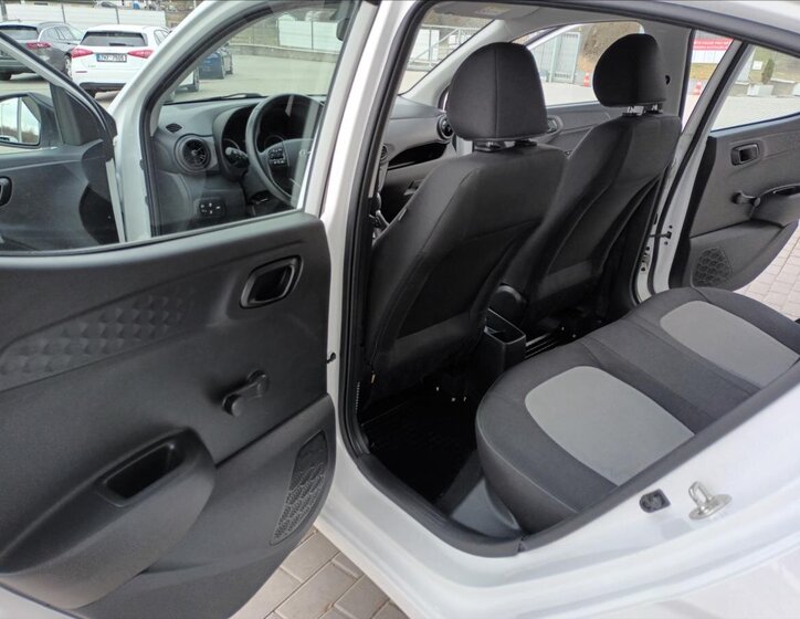 Hyundai i10 Hatchback 998,0 49 kw