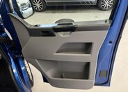 Volkswagen Caravelle 21